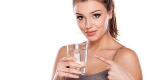 Peduli Kesehatan Dengan Minum Air Putih