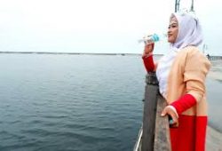 Cara Mudah Gaya Hidup Sehat Dengan Minum Air Putih Cara Mudah Gaya Hidup Sehat Dengan Minum Air Putih