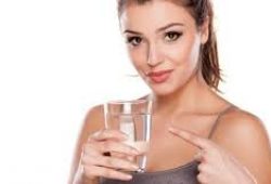 Peduli Kesehatan Dengan Minum Air Putih Peduli Kesehatan Dengan Minum Air Putih